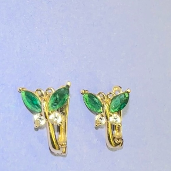 Beautiful green 14K Gold Butterfly earrings. - Picture 3 of 6
